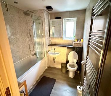 Milton Malsor House | Escape Homestay