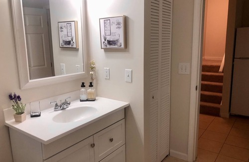Dawsonville Apartment | Escape in this charming lower-level guest-suite offering comfort & adventure.