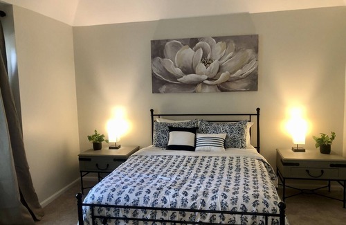 Dawsonville Apartment | Escape in this charming lower-level guest-suite offering comfort & adventure.