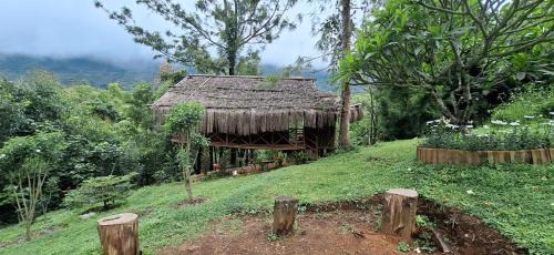 Kanthalloor House | Escape Natural Farm stay - Loghouse