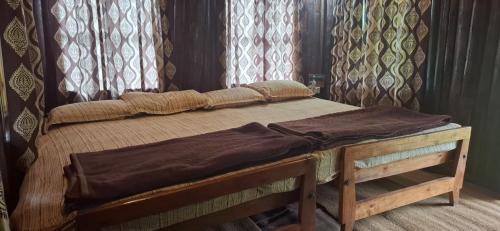 Kanthalloor House | Escape Natural Farm stay - Loghouse