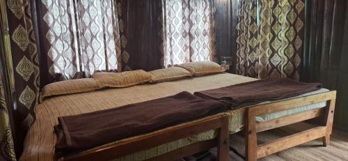 Kanthalloor House | Escape Natural Farm stay - Loghouse