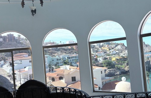 Caracol Turistico House | Escape, Rejuvinate in this serene castle by the beaches of Mexico-Casa Serenidad