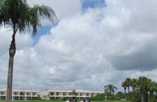 Deep Creek Condo | Escape the cold Golf course view