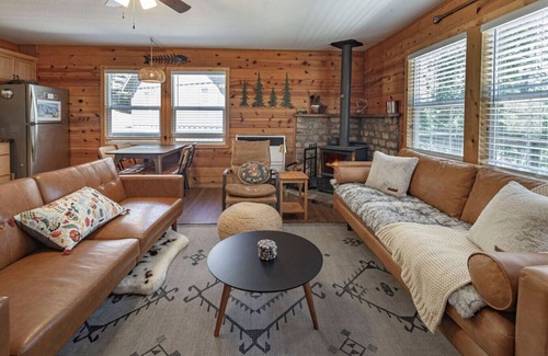 Long Barn Cabin | Escape to a cozy cabin in the pines where you can unwind, relax, and reconnect with nature.