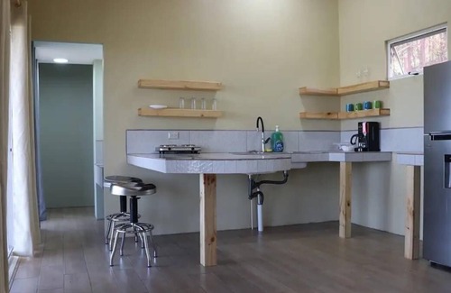 Puente de Piedra Cabin | Escape to a tranquil paradise 25 mins from SJO airport!