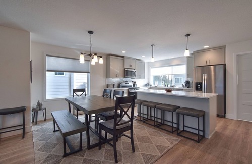 Newberg House | Escape to a Wine Getaway