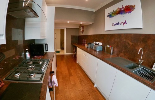 New Town Apartment | Escape to Edinburgh @ Abercromby Place
