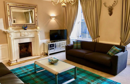 New Town Apartment | Escape to Edinburgh @ Abercromby Place