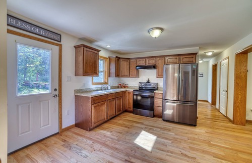 Parksville House | "Escape to Enchanting Elegance: Your Catskills Retreat Awaits on VRBO!"