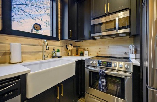 Pickens Apartment | Escape to Hochatown/Broken Bow, Oklahoma Sleeps 10