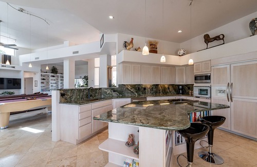 Fountain Hills House | Escape to luxury in a spa-like retreat home