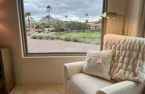 Fountain Hills House | Escape to luxury in a spa-like retreat home
