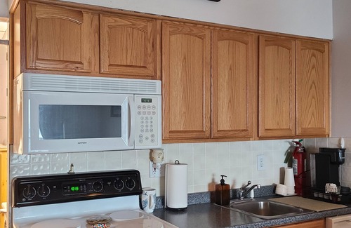North Wildwood Condo | Escape to North Wildwood for perfect a getawayn*ocean views *heated pool*wifi