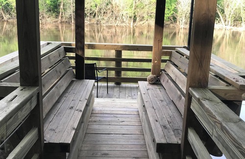 Elizabethtown Cabin | Escape to Rio Verde – Your Riverside Retreat Awaits!Pet Friendly/Bunk House