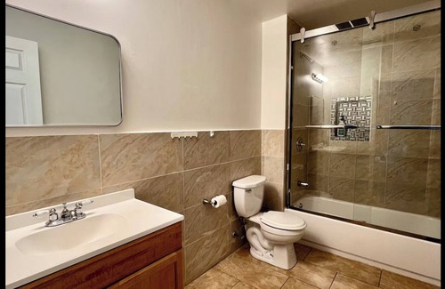 Center City Apartment | Escape to the City in this wonderful 2bd Apt steps from Convention Center!