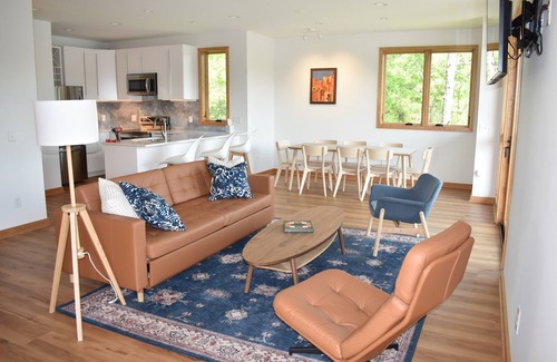 Dadeville House | Escape to The HighView.