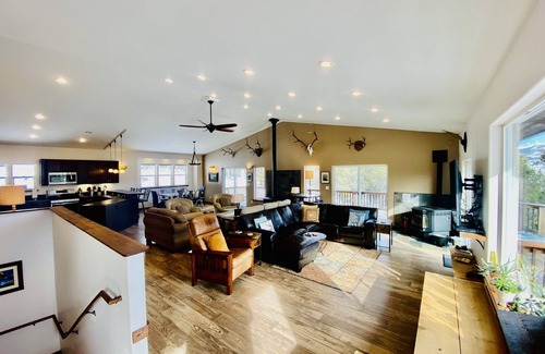 Twin Lakes Cabin | Escape to the Wilderness at Mt Massive Lodge