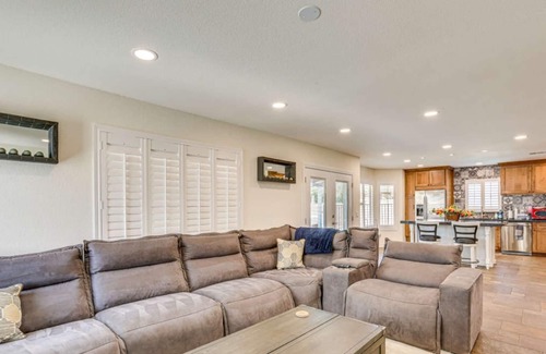 La Buena Vida House | Escape to this gorgeous Glendale, AZ home where luxury meets relaxation