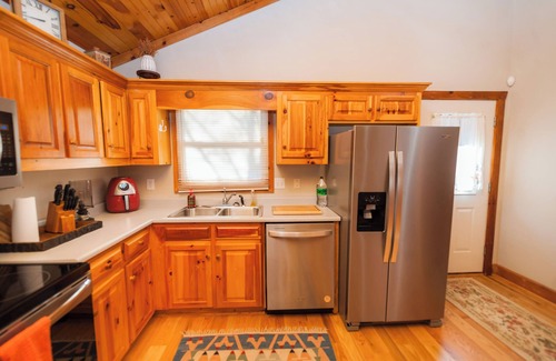 Mill Spring Ski Chalet | Escape to Tranquility: Stunning Lakefront Mountain Chalet with Breathtaking View
