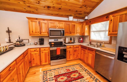 Mill Spring Ski Chalet | Escape to Tranquility: Stunning Lakefront Mountain Chalet with Breathtaking View