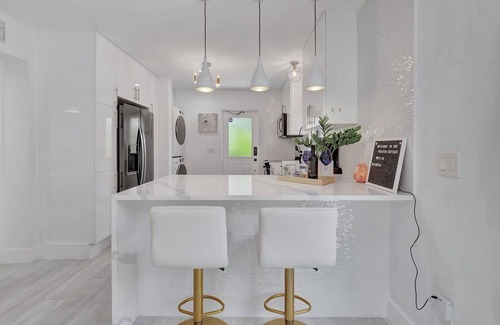 Delray Beach House | Escape to Your Beachside Oasis – Mid-Century Modern Meets Coastal Luxury