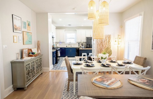 Galveston House | Escape to your very own personal oasis at The Oasis at R.