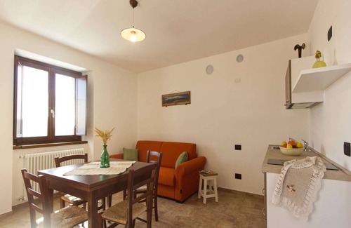 Carpegna House | Escape with Pool & WiFi
