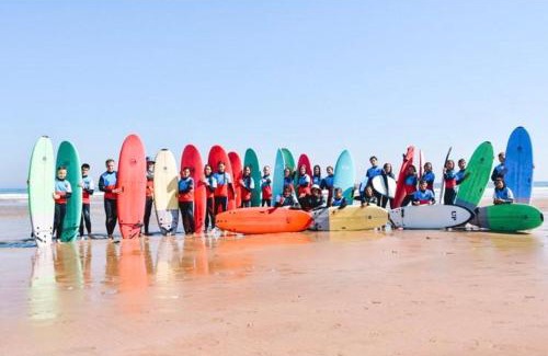 Santona House | Escuela de Surf WAVES SOUND - Alojamiento Compartido
