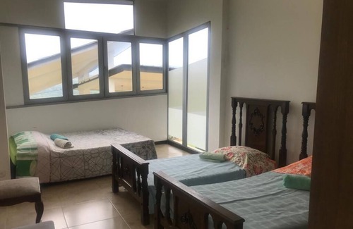 La Mesa House | Espectacular Casa de Campo con Hermosa Vista a la Cordillera Rodeada de Jardines