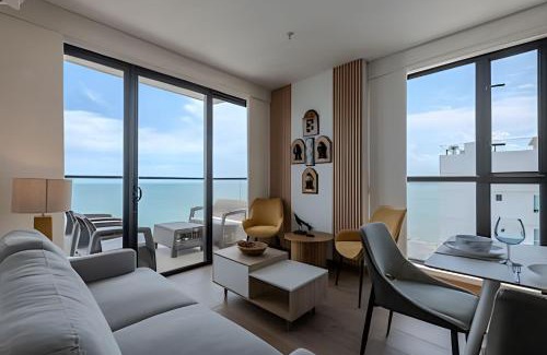 Cartagena District Apartment | Espectacular Vista al Mar and Historic Center 2BR
