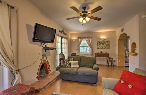 Tucson House | Esperanza Quaint Tucson Home with Hot Tub and Patio