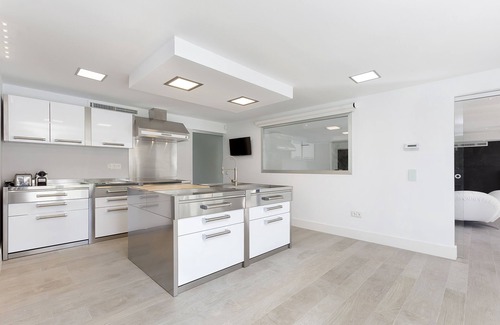 Marbella Villa | Espitality, Luxury Contemporary Villa Golden Mile by Hedo villas Marbella