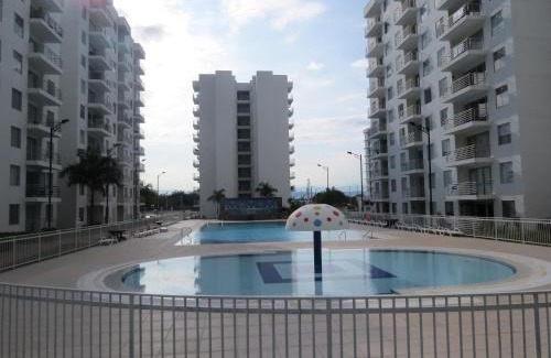 Girardot Apartment | Espléndido y Fantástico Apartamento en Girardot. 4 Piscinas, WiFi, Parque infantil, Parqueadero privado.