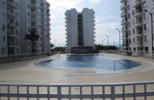 Girardot Apartment | Espléndido y Fantástico Apartamento en Girardot. 4 Piscinas, WiFi, Parque infantil, Parqueadero privado.