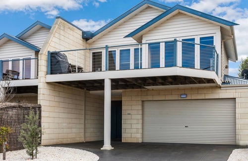 Torquay House | Esplanade Frontage 219a
