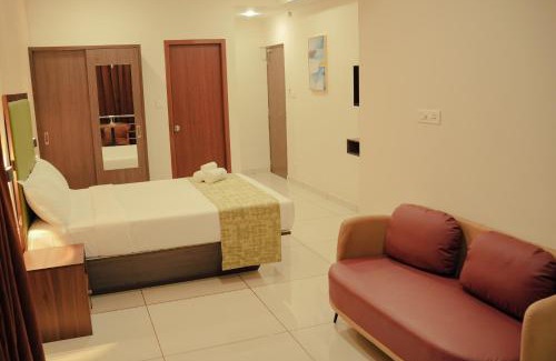 Edapalli Hotel | ESQUINA RESIDENCY