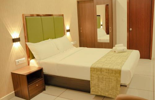 Edapalli Hotel | ESQUINA RESIDENCY