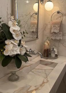 Naples City Centre Apartment | essential big house