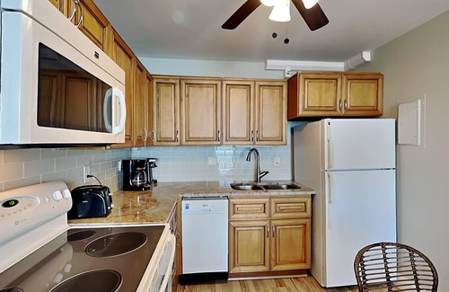 South Island Condo | Estero Beach & Tennis by VTrips