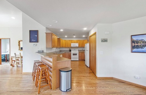 Stanley Hills Condo | Estes Park - Fireside Retreat - Close to Downtown and RMNP - #6207