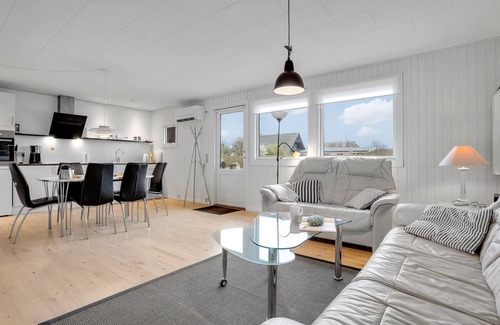 Fej House | "Esther" - 700m from the sea by Interhome