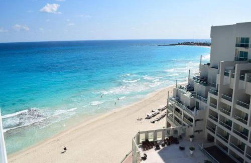 Zona Hotelera Apartment | Estudio a pie de playa, increibles vistas, amanecer, atardecer, balcon, gym, jacuzi, 1807