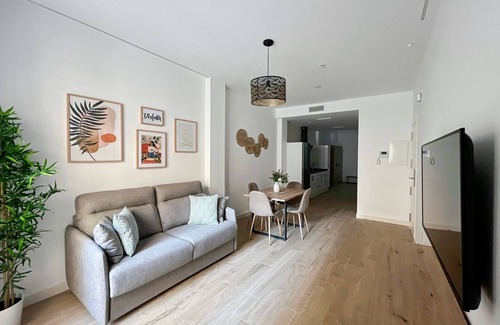 Perchel Sur Apartment | Estudio Accesible Junto a Mercado Típico Picú Home