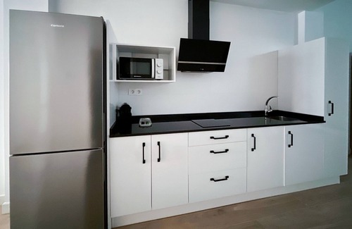 Perchel Sur Apartment | Estudio Accesible Junto a Mercado Típico Picú Home
