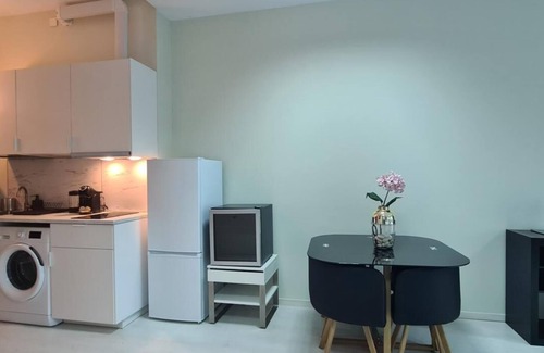 Hortaleza Apartment | Estudio con balcón Sanchinarro C