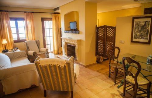 Centro Comercial Bahia Sur Apartment | Estudios Turísticos Bahia Sur