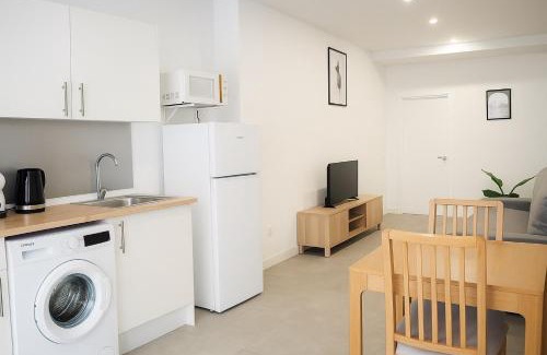 Cruz de Humilladero Apartment | Estupendo Apartamento a 5 min caminando de la Estación de Bus y Tren María Zambrano