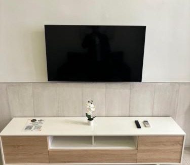 Los Tilos Apartment | ESTUPENDO PISO a 3 min ESTACIÒN DE TREN MARIA ZAMBRANO Y BUS