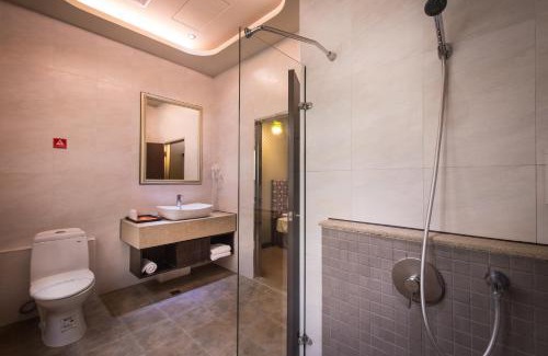 West District Hotel | Esun Villa Hotel
